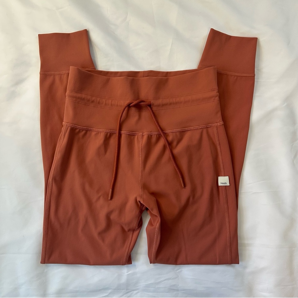 Like New Vuori Daily Drawstring Leggings in Coral Color size small